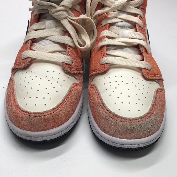 Air Jordan 1 Mid SE Peach/Black DV1336-800 USED Size 4Y - Picture 9 of 10